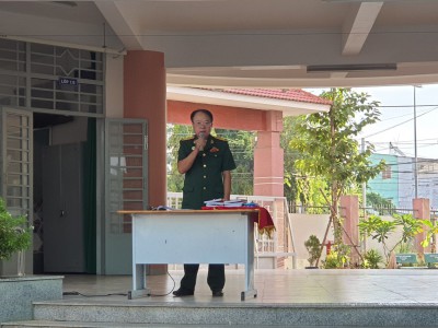 Giao lưu, nghe kể về lịch sử và ý nghĩa ngày Quân đội Nhân dân Việt Nam tại trường TH Nguyễn Trãi