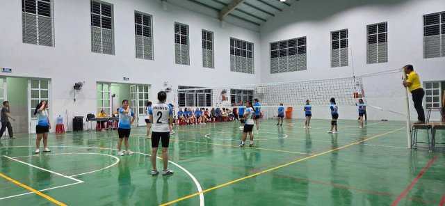 Công đoàn Trường Tiểu học Nguyễn Trãi tham gia giải bóng chuyền do Liên đoàn Lao động TP. Thủ Dầu Một tổ chức