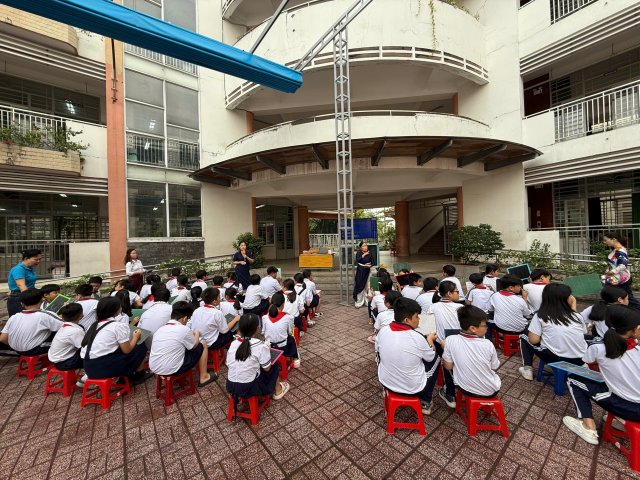 HỌC SINH LỚP 5 SÔI NỔI THI “RUNG CHUÔNG VÀNG” TIẾNG ANH